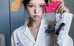 NONO公园揉胸屁害她吃安眠药